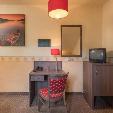 Ostruvek Otel 3*