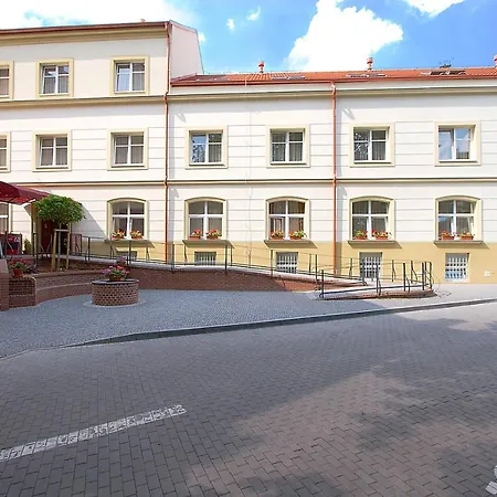 Ostruvek Hotel 3*