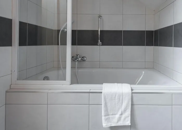 Ostruvek Hotel Praga