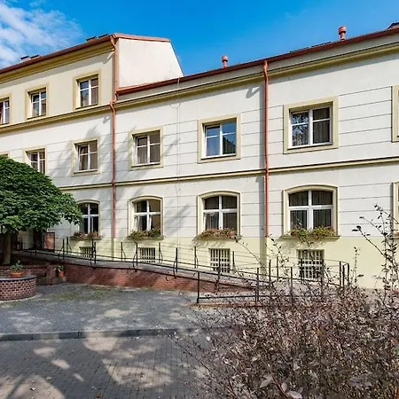 Ostrůvek 3*